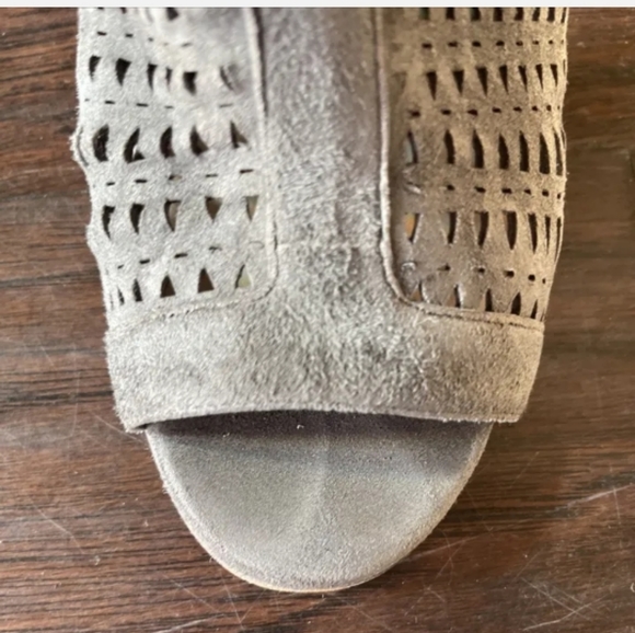 Vince Camuto cranita peep toes booties grey size 9.5 - Picture 6 of 11